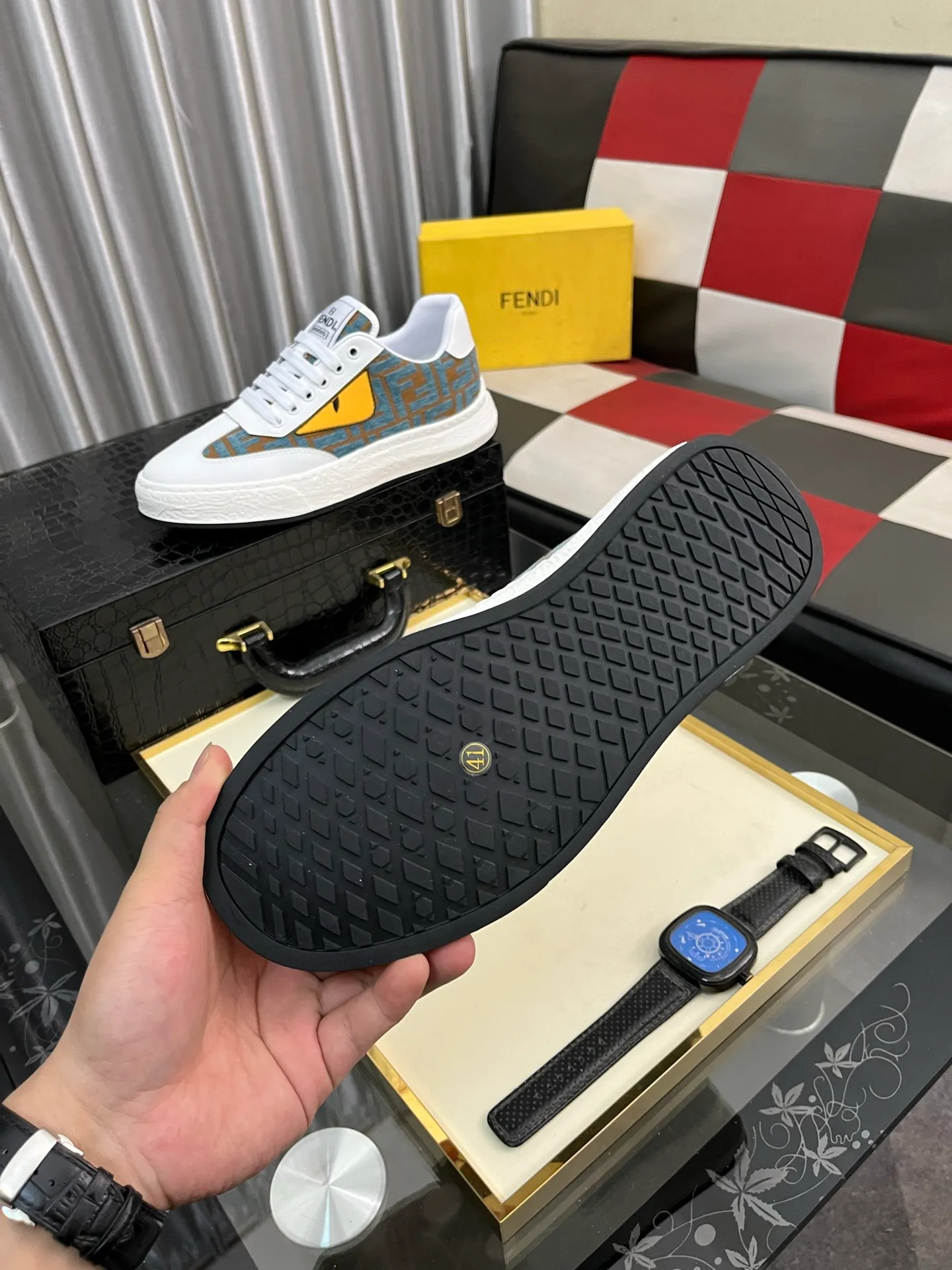 Men's shoes 💰420⌚️⌚️FENDI "Fendi" P480 Regular size: 38-44 (casual shoes) Product materials: Selected cowhide upper, soft sheepskin lining; original outsole. 4️⃣colors available